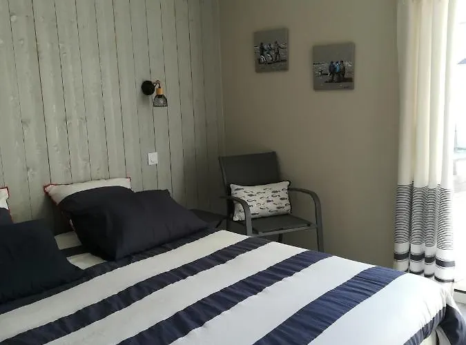 Les Balises-tribord-saint Gilles Croix De Vie *