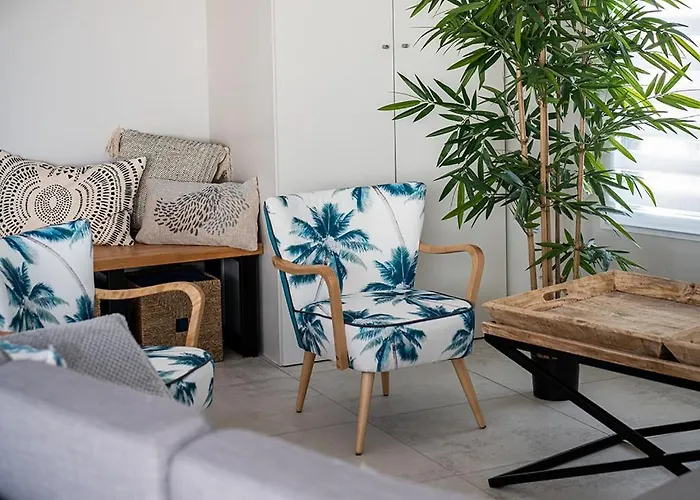 Les Balises-tribord-saint Gilles Croix De Vie * Saint-Gilles-Croix-de-Vie